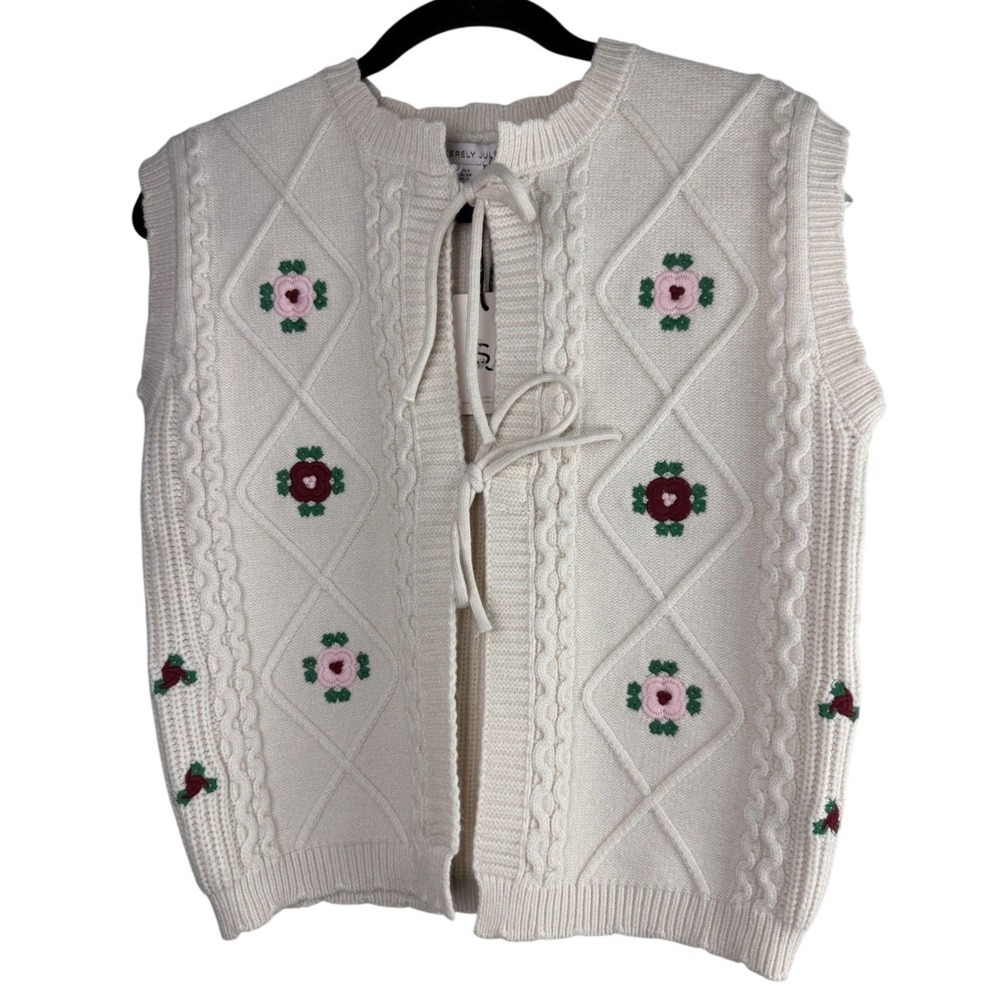 Sincerely Jules Floral Embroidered Cable Knit Tie Front Sweater Vest Cream S NWT